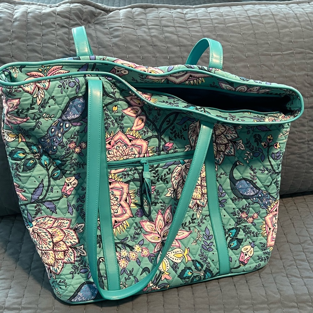 Vera Bradley tote